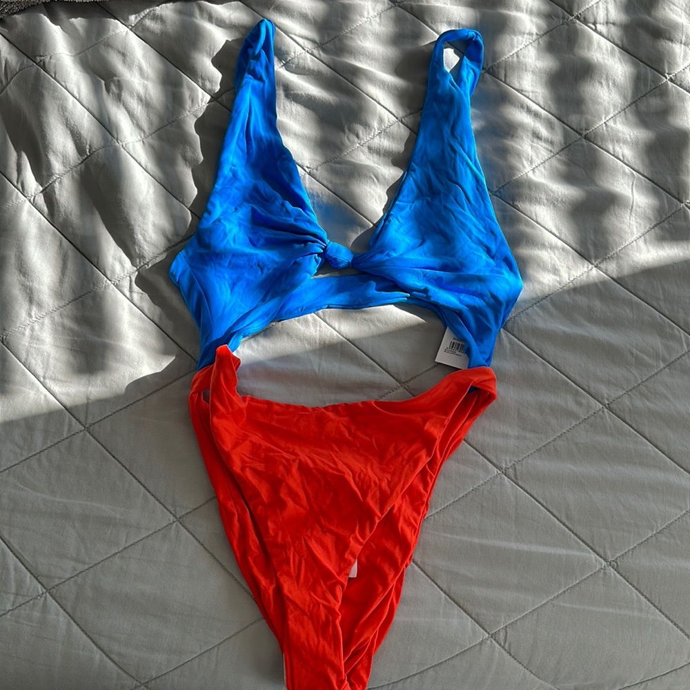 NEVER WORN TAGS ON Leith bathing suit